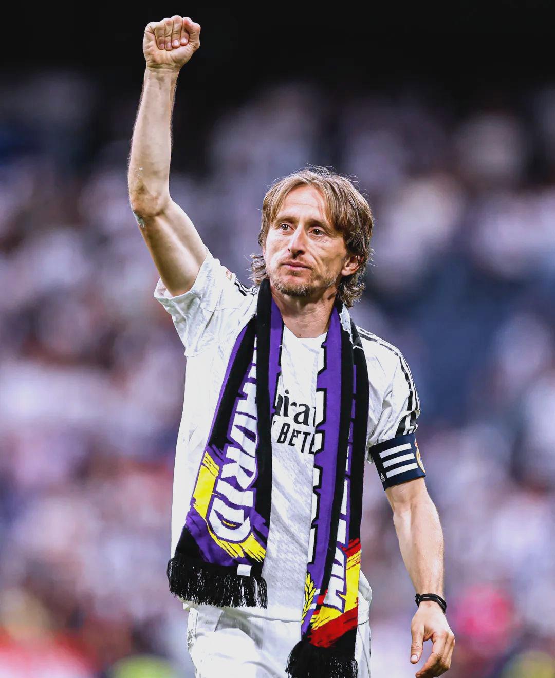 解析“价值塌陷”：中等强度牌如何在两条街内失去意义（透视“价值崩塌”：中等牌力为何在两街内迅速变得无足轻重）