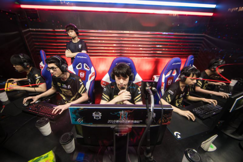 梅西的经历 梅西的经历