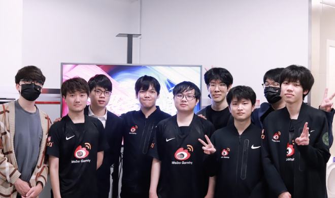 通过罗纳尔 通过罗纳尔